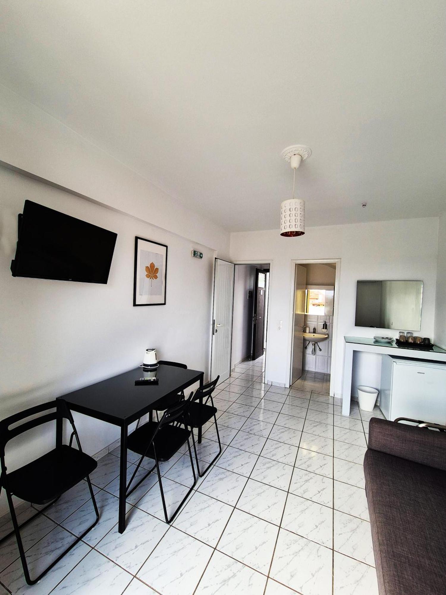Natalie'S Hotel Skala  ภายนอก รูปภาพ